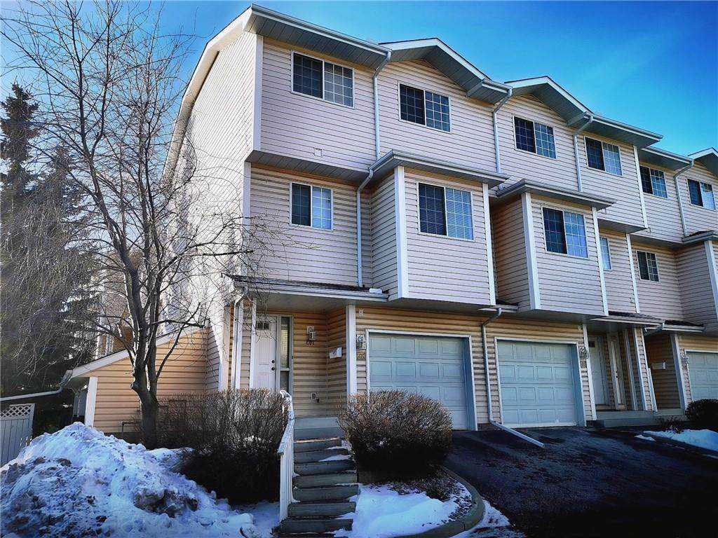 401 Hawkstone Manor - Photo 1