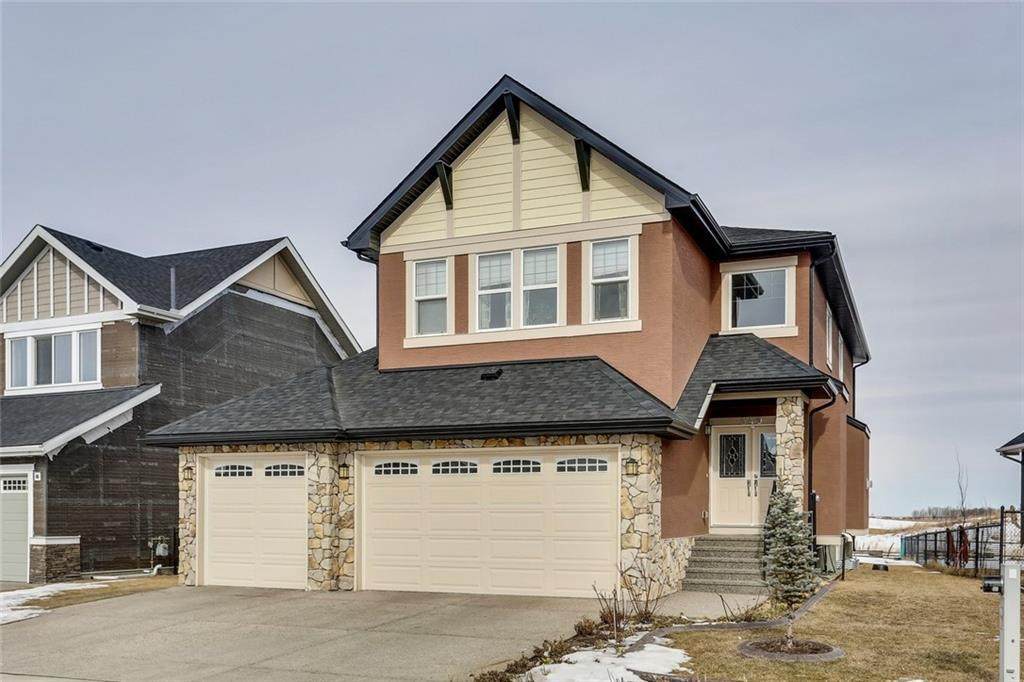 549 Muirfield Crescent - Photo 1