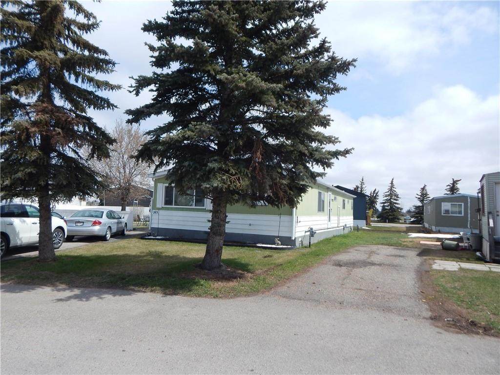 6220 17 Avenue - Photo 1