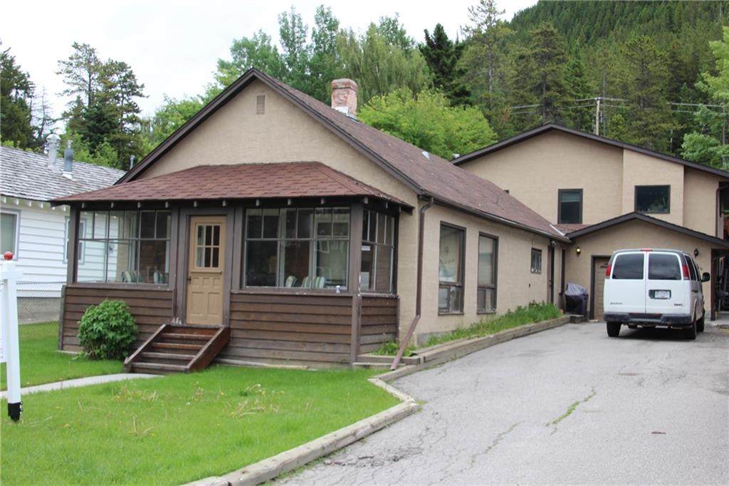 444 Muskrat Street - Photo 1