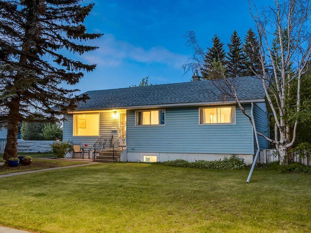 32 Greenwood Crescent - Photo 1