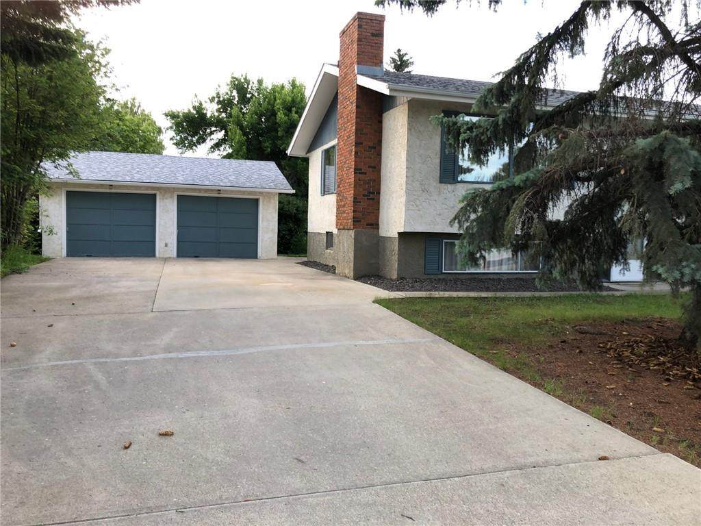 2518 22 Street - Photo 1