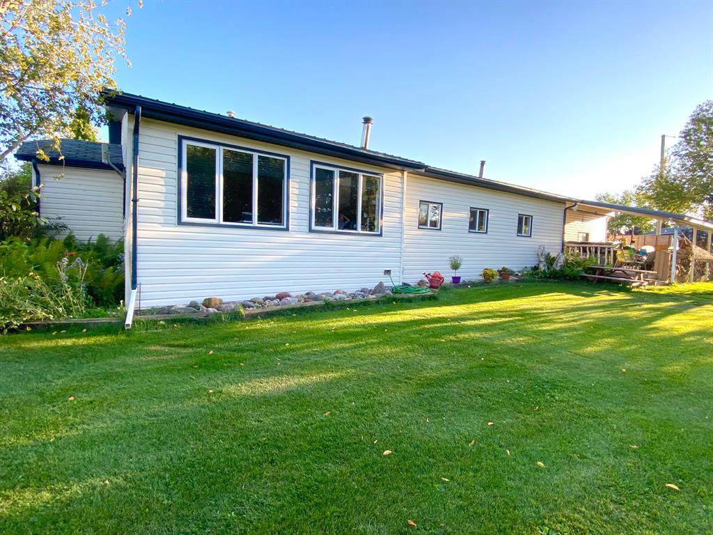 4722 50 Street - Photo 1