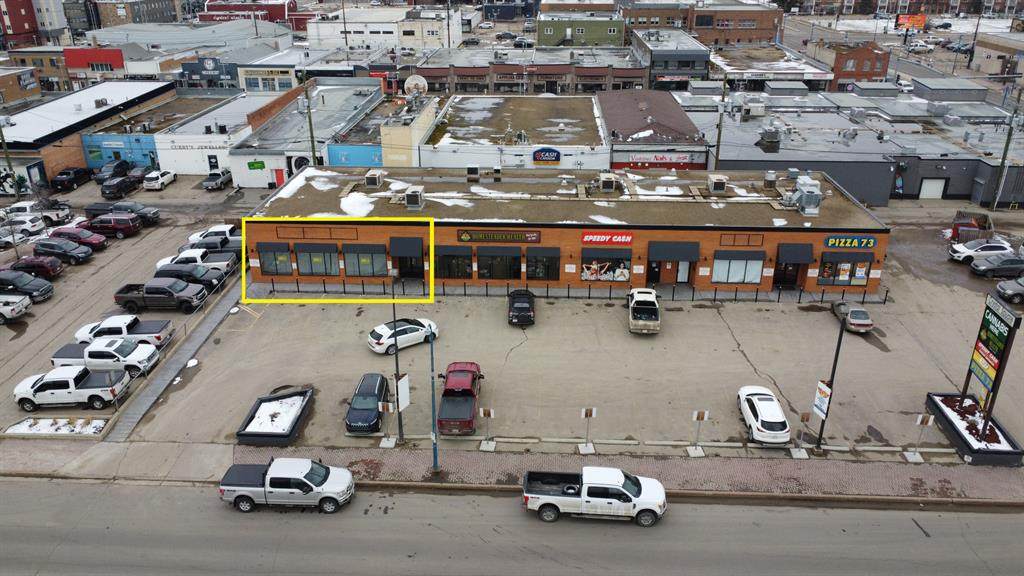 10012 99 Avenue - Photo 1