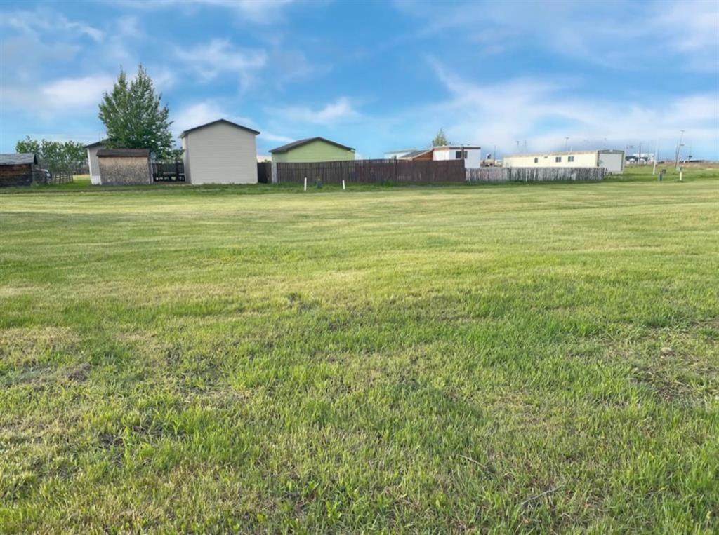 4512 46 Avenue - Photo 1