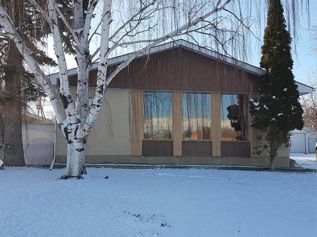 903 11 Street - Photo 1