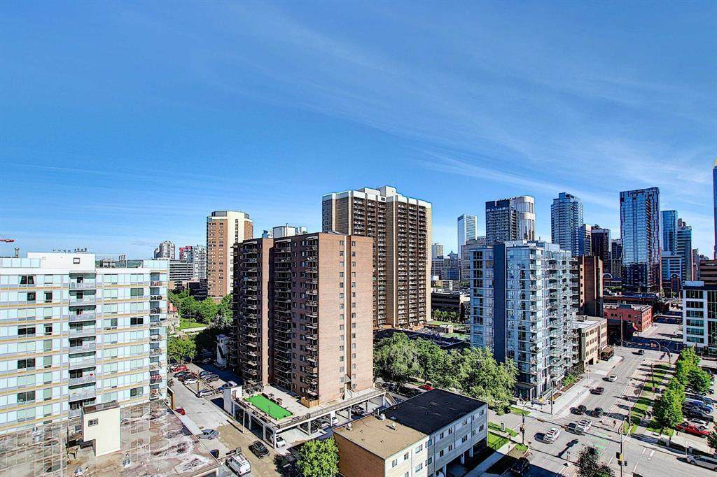 540 14 Avenue - Photo 1