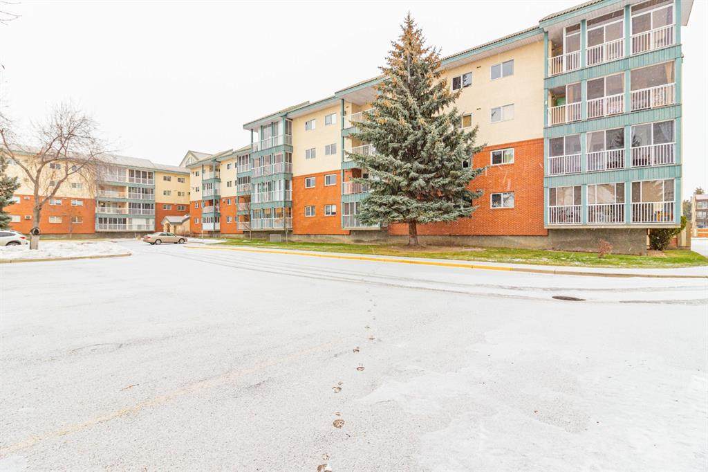 3021 13 Avenue - Photo 1