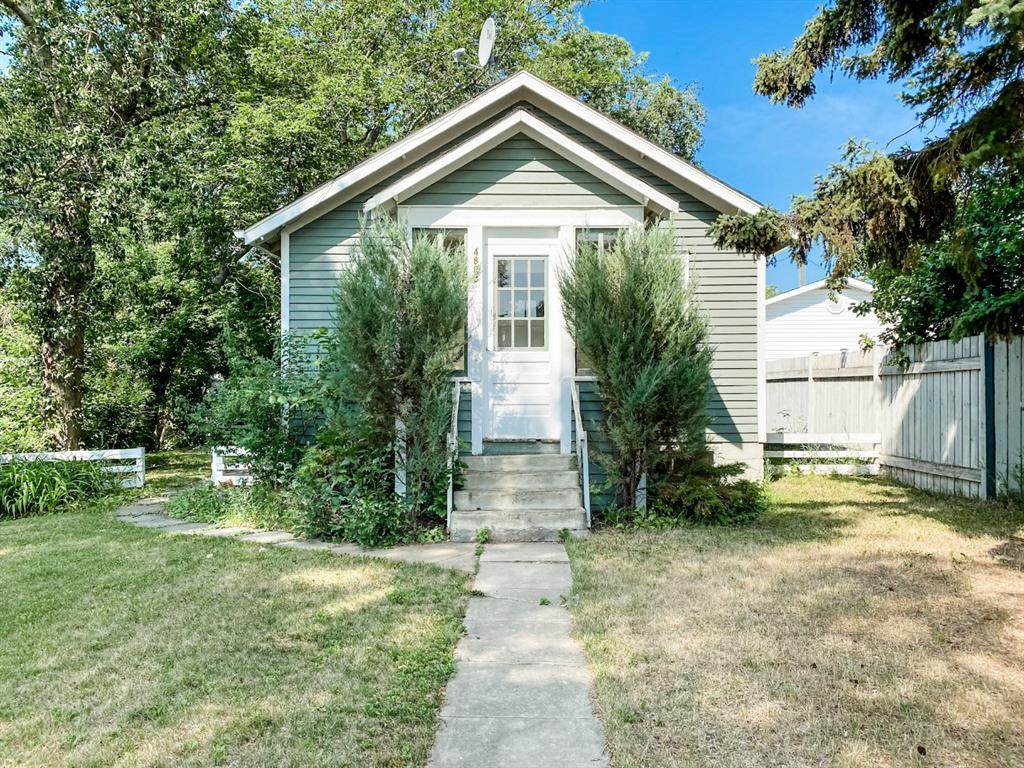 4808 47 Street - Photo 1