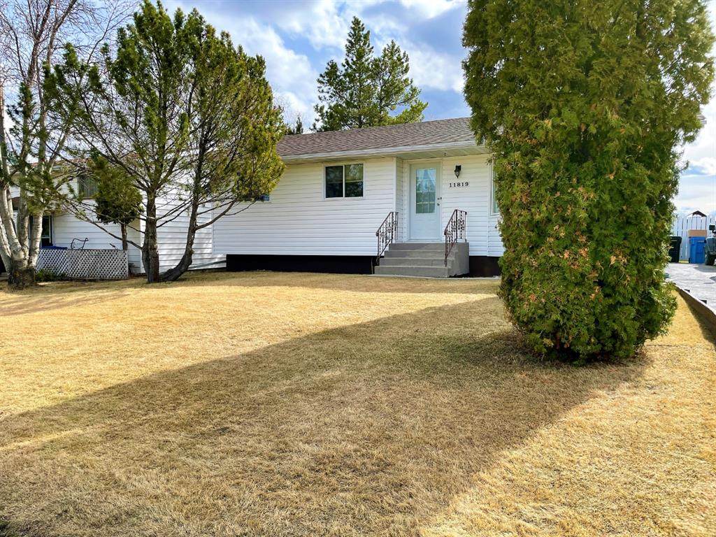 11819 102 Avenue - Photo 1