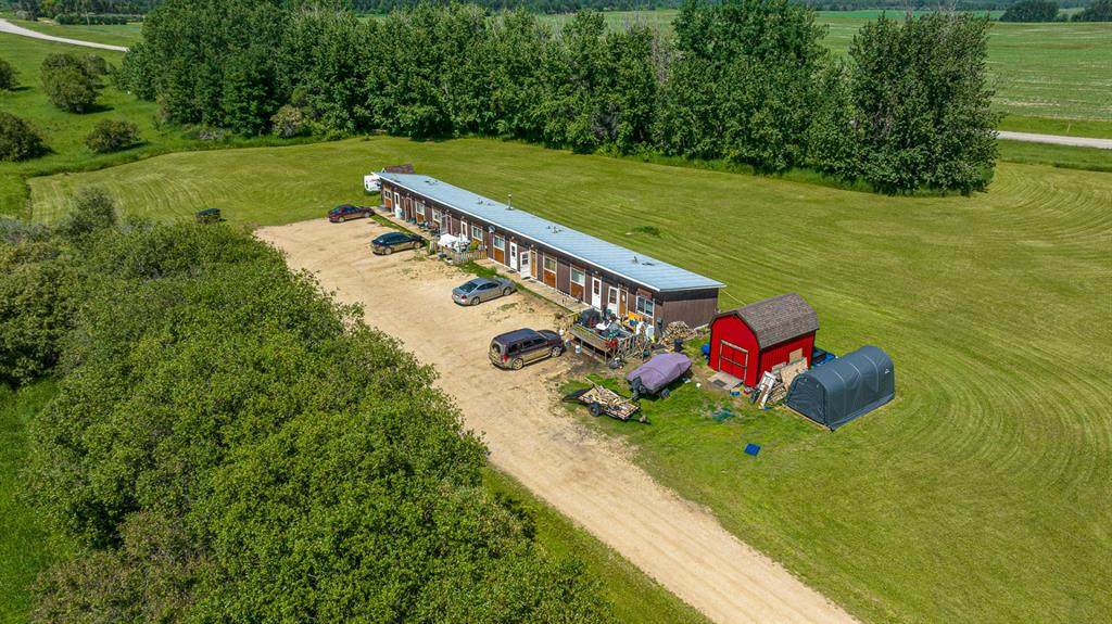 1504 Railway Avenue - Photo 1
