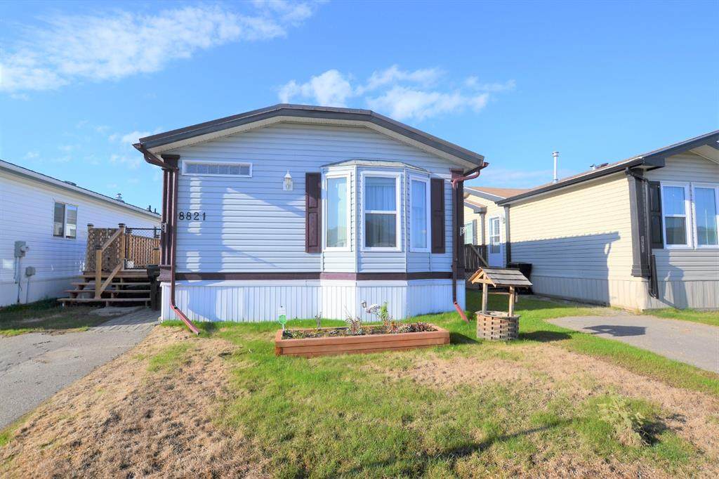 8821 90 Avenue - Photo 1