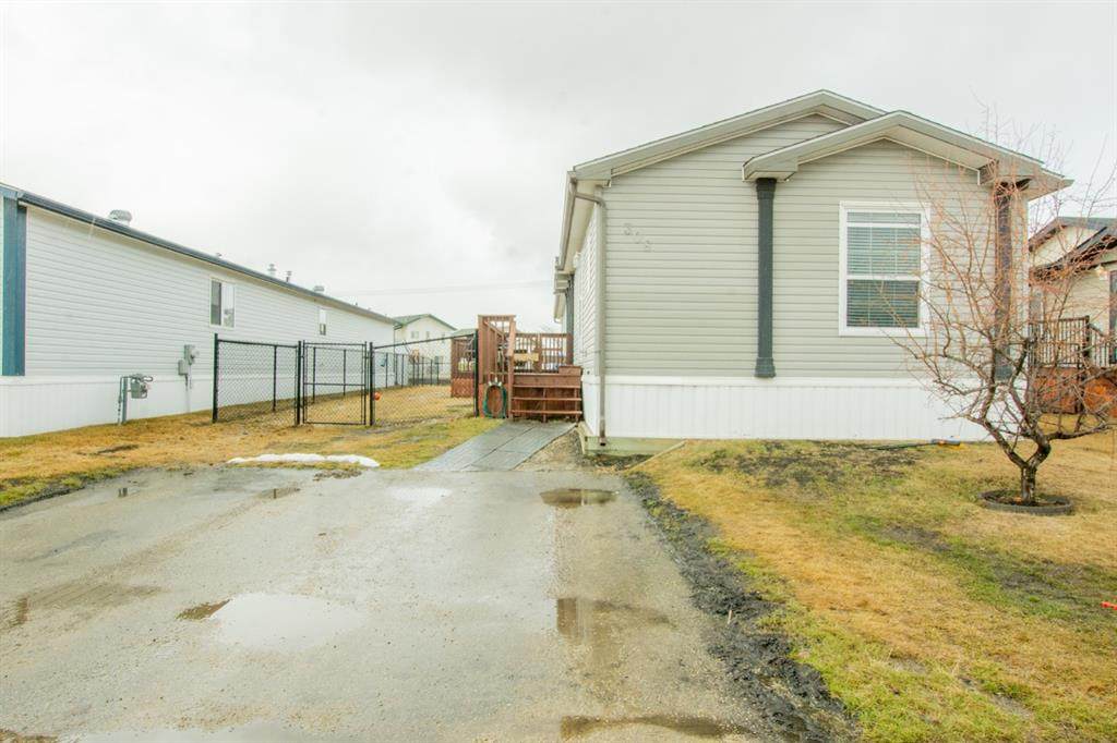 10615 88 Street - Photo 1