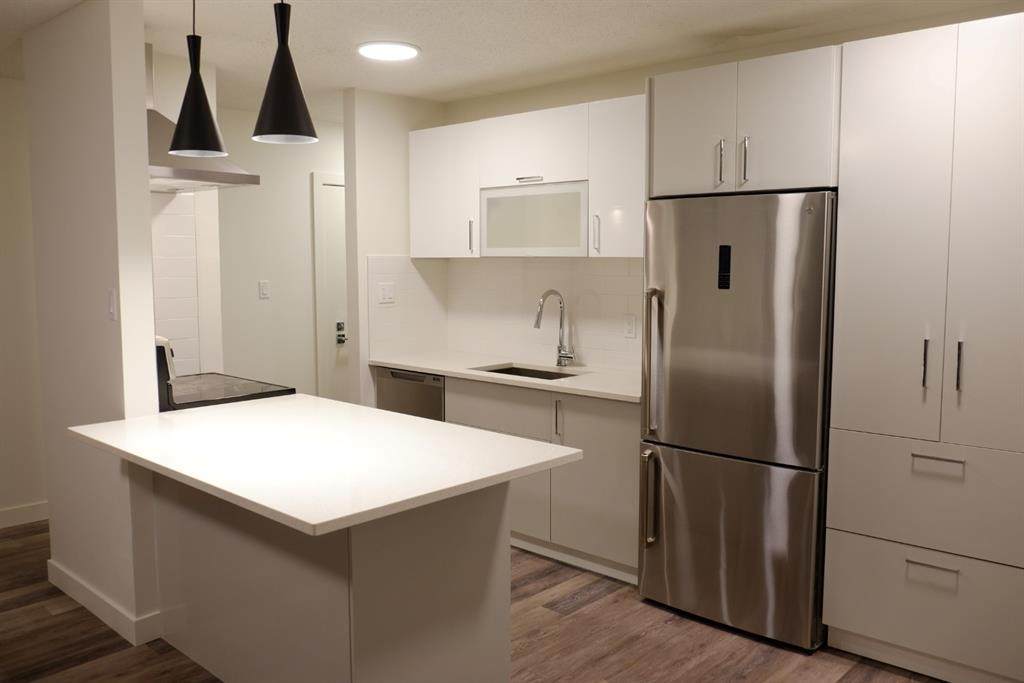 635 56 Avenue - Photo 1