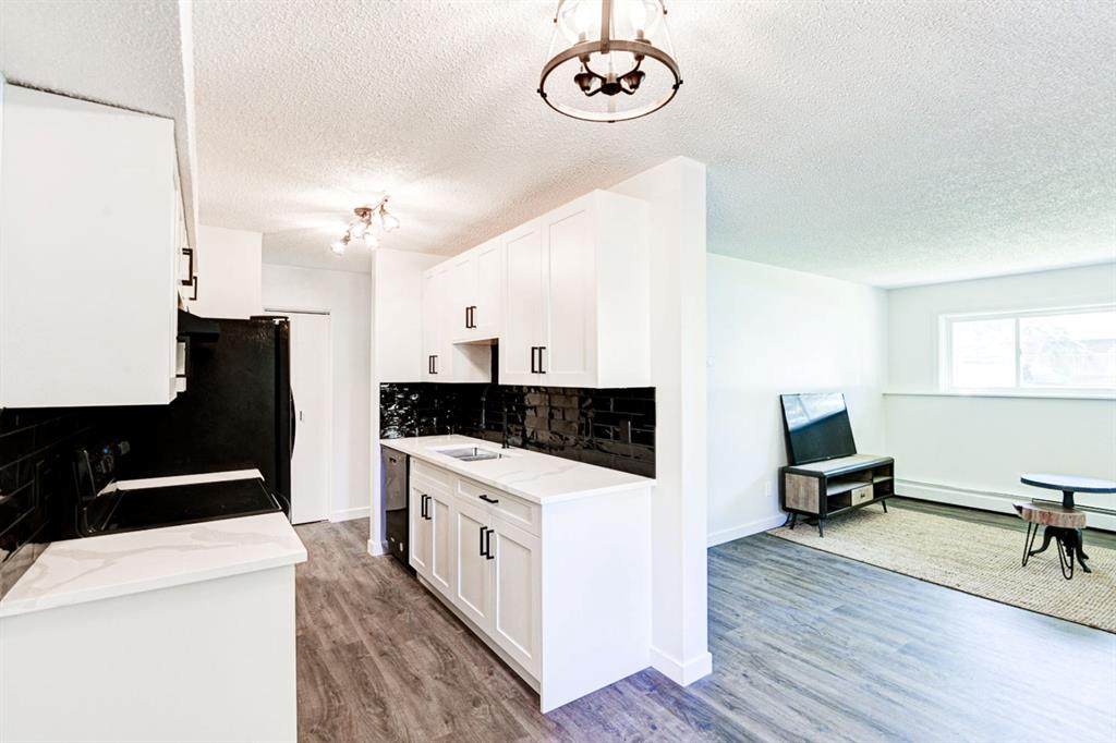 366 94 Avenue - Photo 1