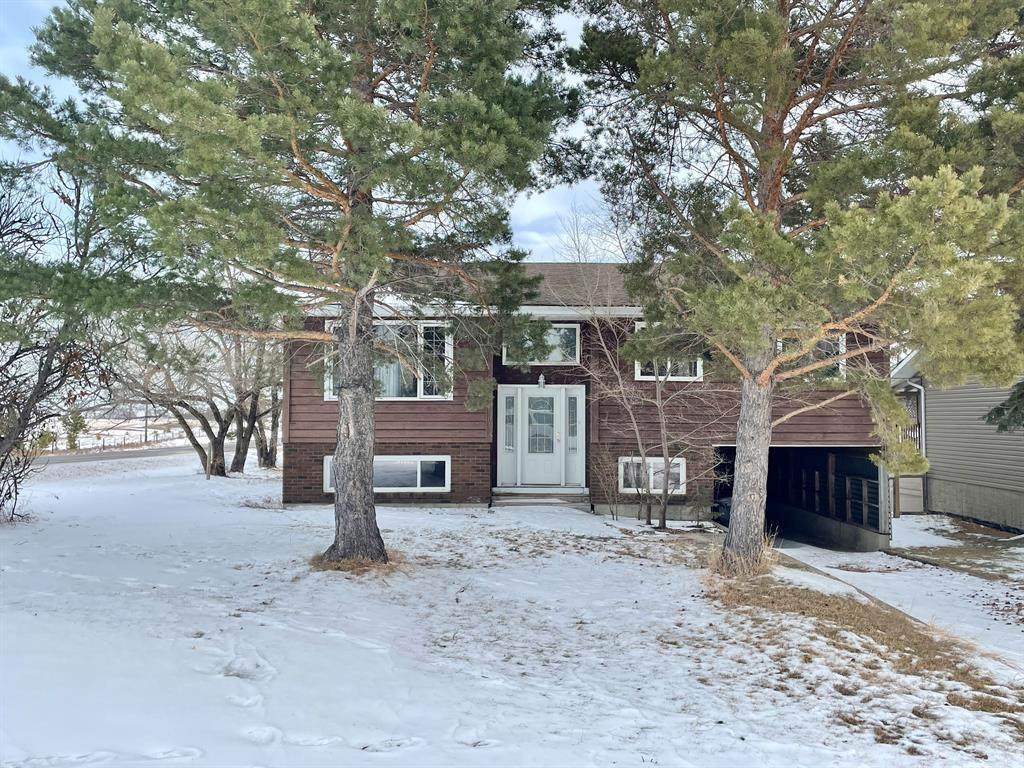 5043 51 Street - Photo 1