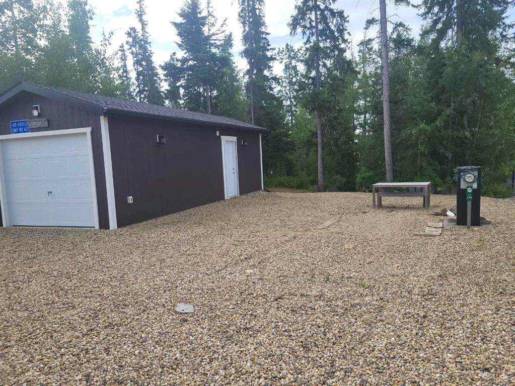 10032 Township Road 422 - Photo 1