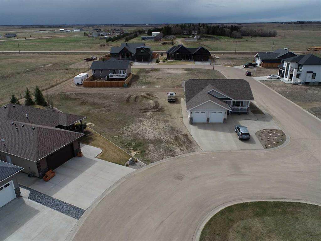 6927 Meadowview Close - Photo 1