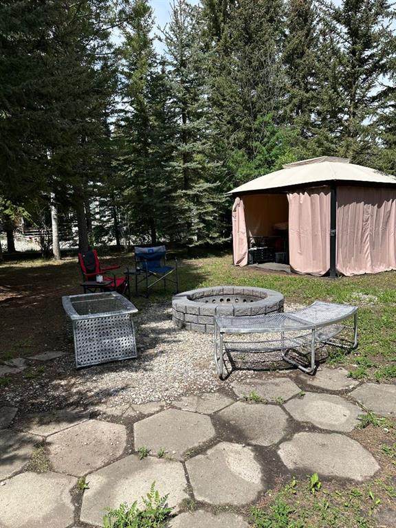 200 4 Avenue - Photo 1