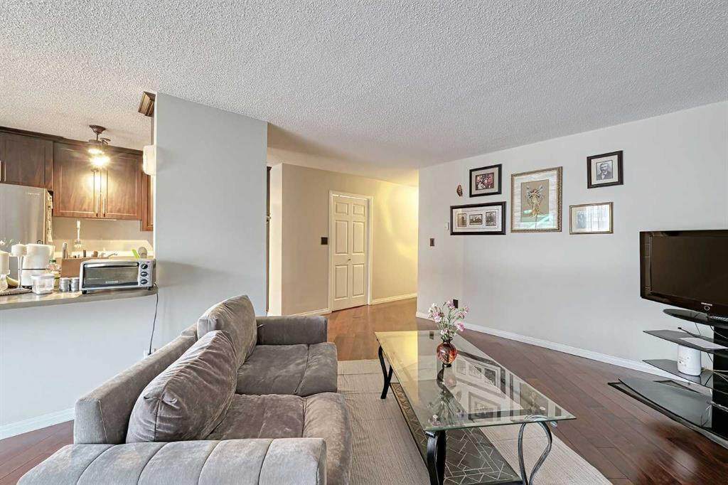 1234 14 Avenue - Photo 1