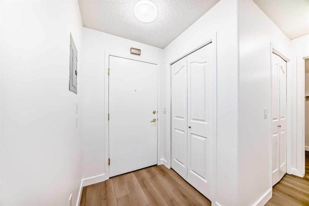 https://bt-photos.global.ssl.fastly.net/calgary/orig_boomver_3_A2283796-2.jpg