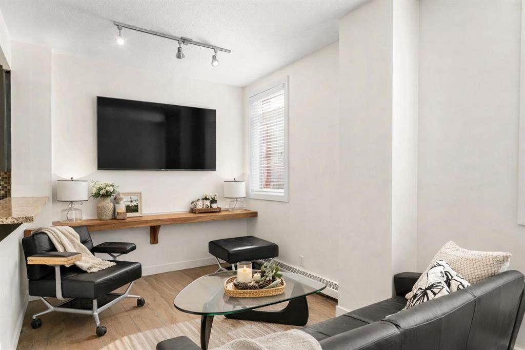 333 22 Avenue - Photo 1