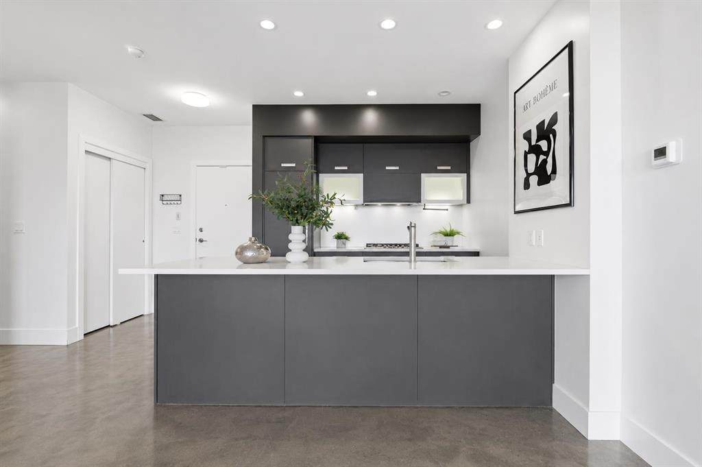 2505 17 Avenue - Photo 1