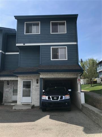 919 38 Street - Photo 1