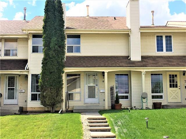 9 Woodhill Court - Photo 1