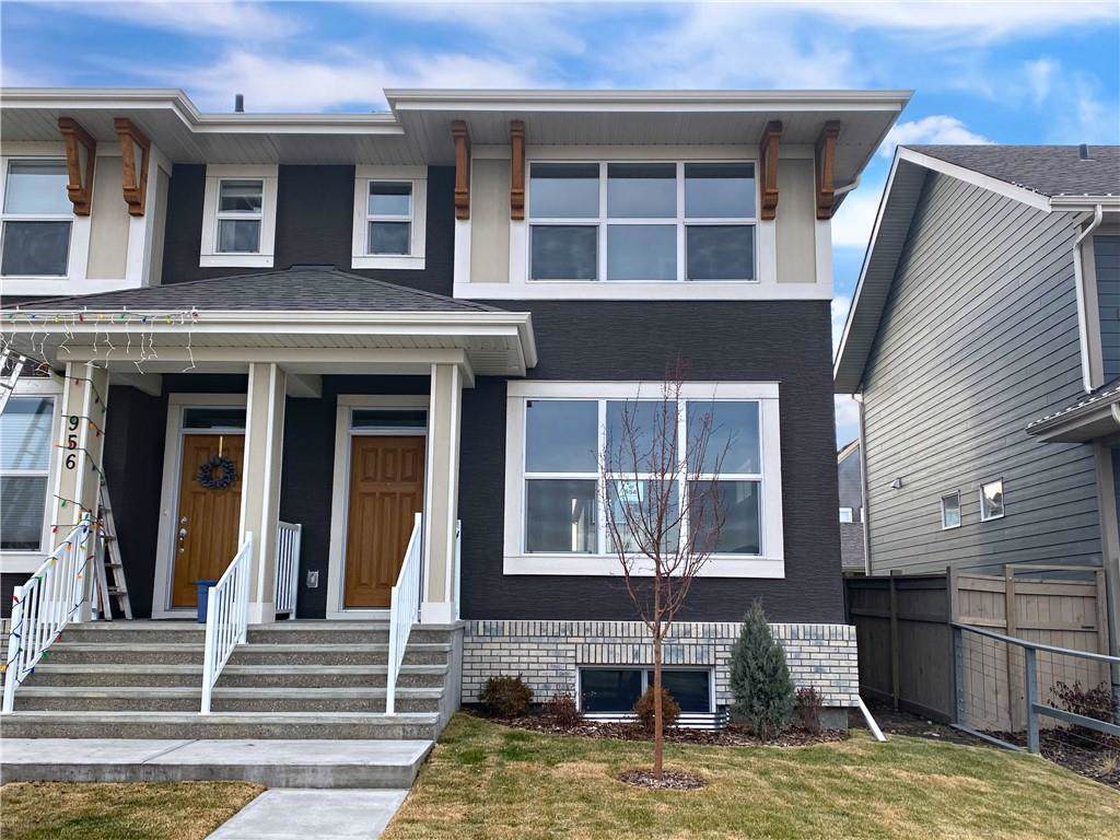 954 Mahogany Boulevard - Photo 1