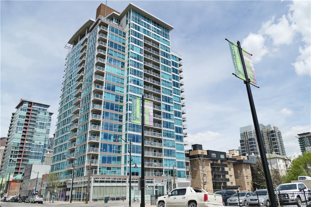 188 15 Avenue - Photo 1