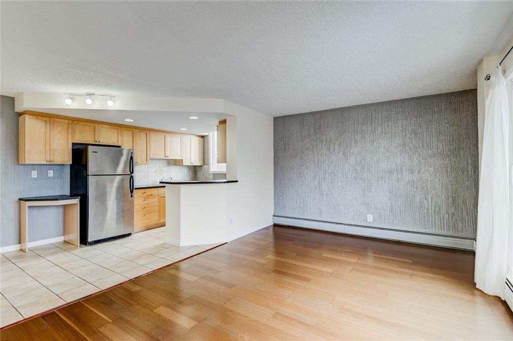 340 4 Avenue - Photo 1