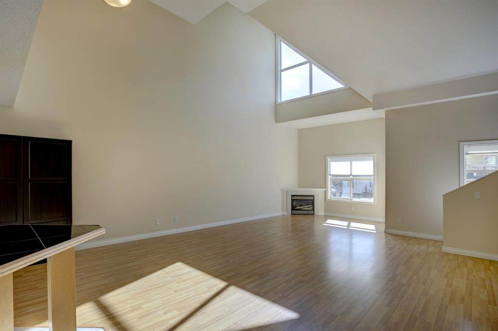 1631 28 Avenue - Photo 1