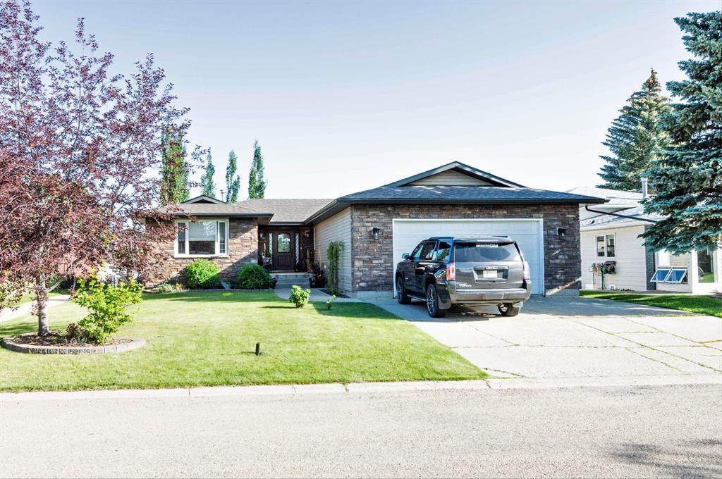6304 41 Avenue - Photo 1