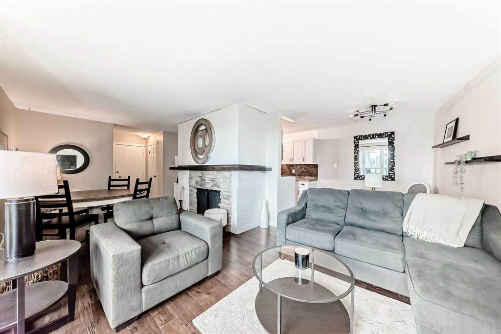 516 Cedar Crescent - Photo 1