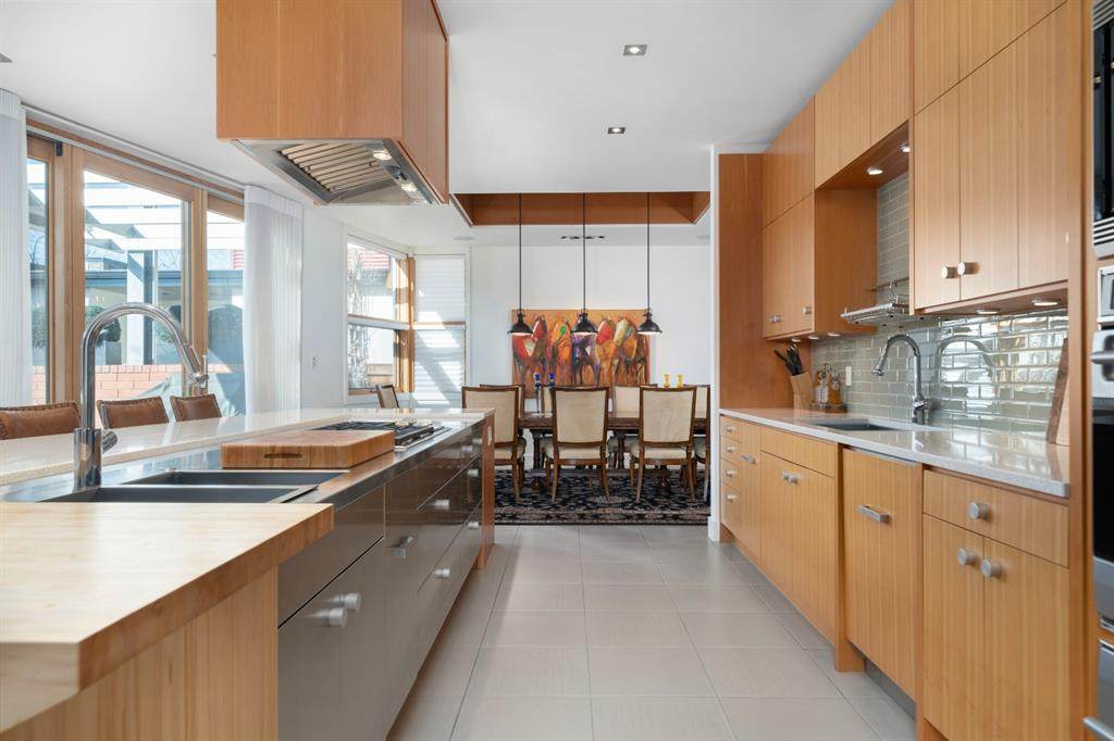531 48 Avenue - Photo 1