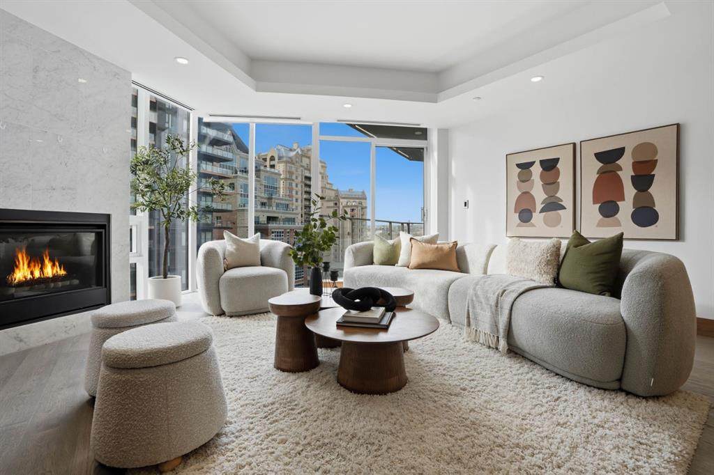 738 1 Avenue - Photo 1