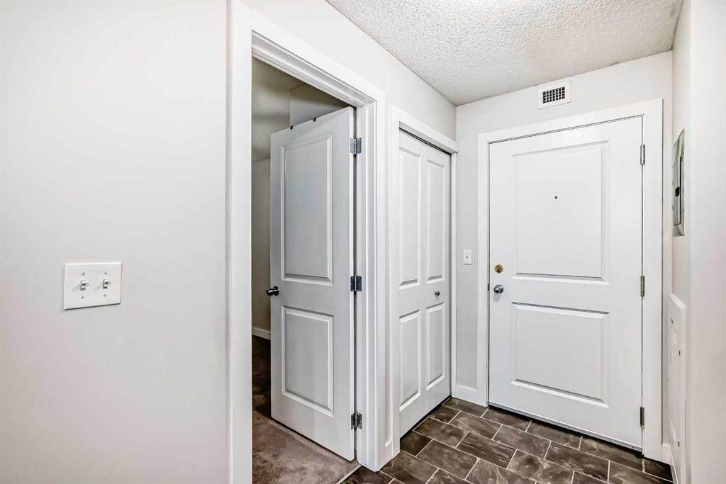 https://bt-photos.global.ssl.fastly.net/calgary/orig_boomver_4_A2287947-2.jpg