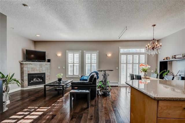 112 14 Avenue - Photo 1