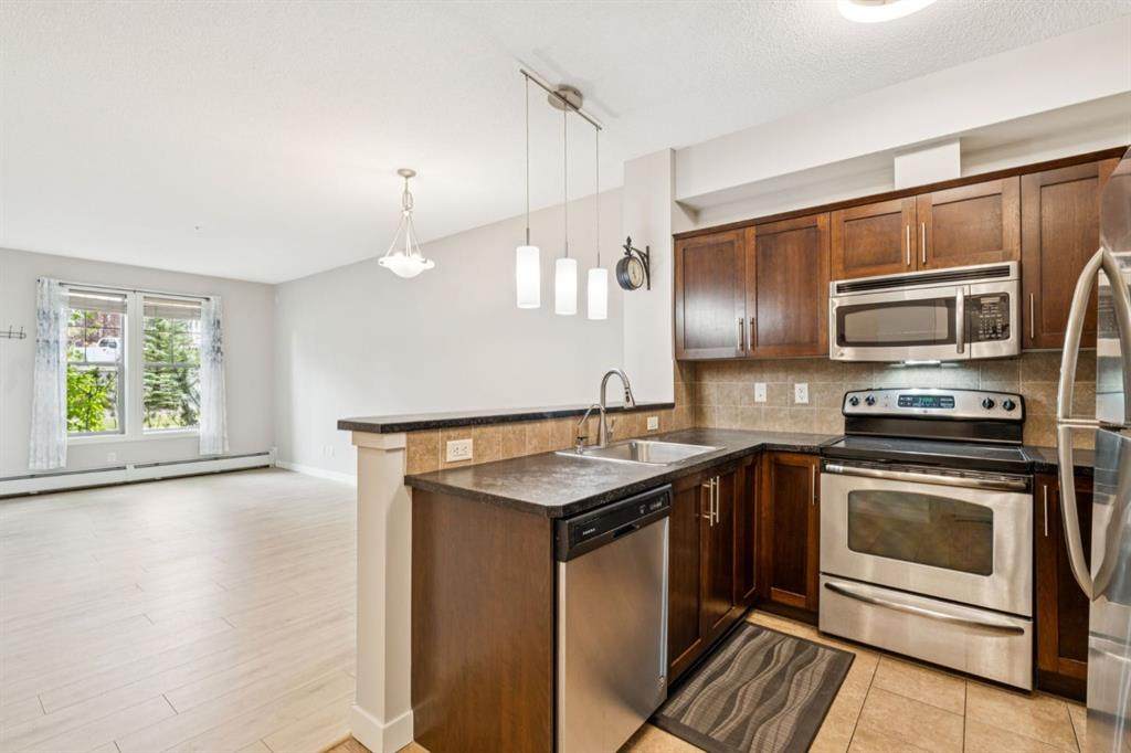 205 Sunset Drive - Photo 1