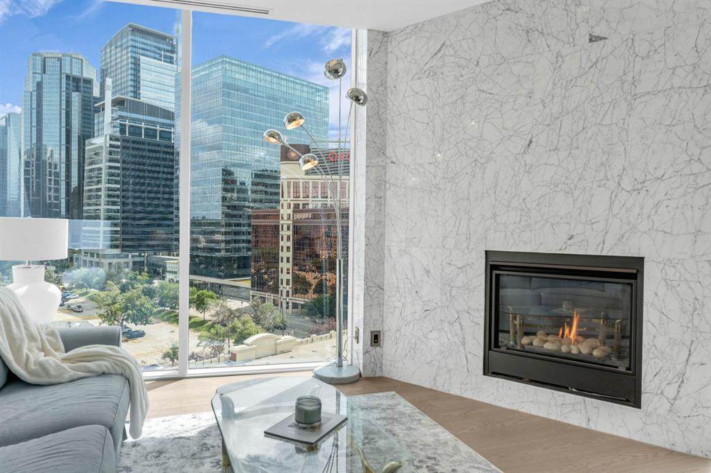 738 1 Avenue - Photo 1