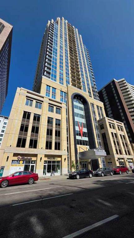 930 6 Avenue - Photo 1