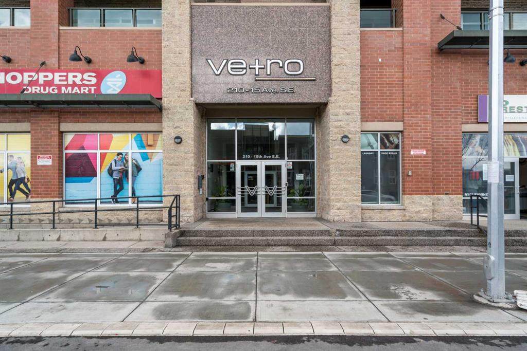 210 15 Avenue - Photo 1