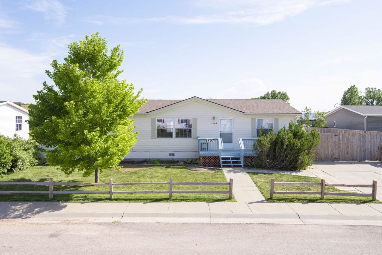 3707 Washington St - Photo 1
