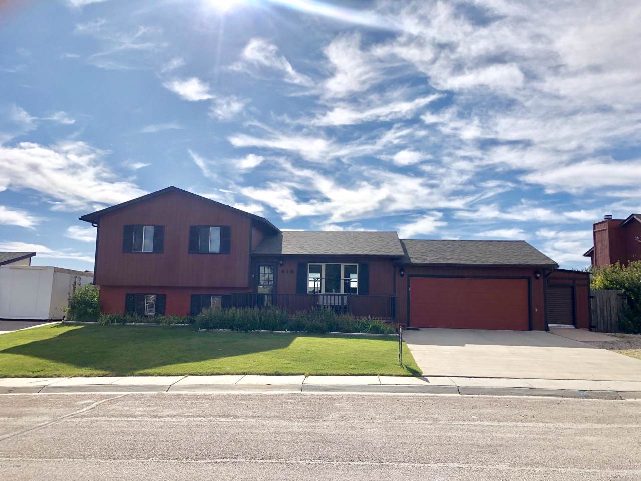 419 Range Cir - Photo 1