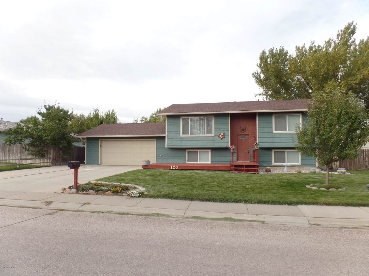 103 Sequoia Dr - Photo 1