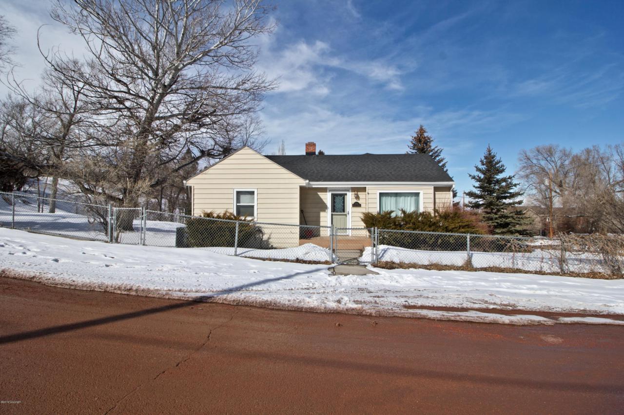808 S Warren Ave - Photo 1