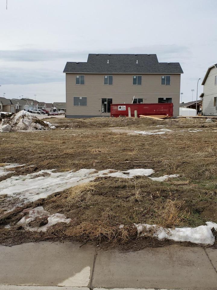 3226 Decoy Ave - Photo 1