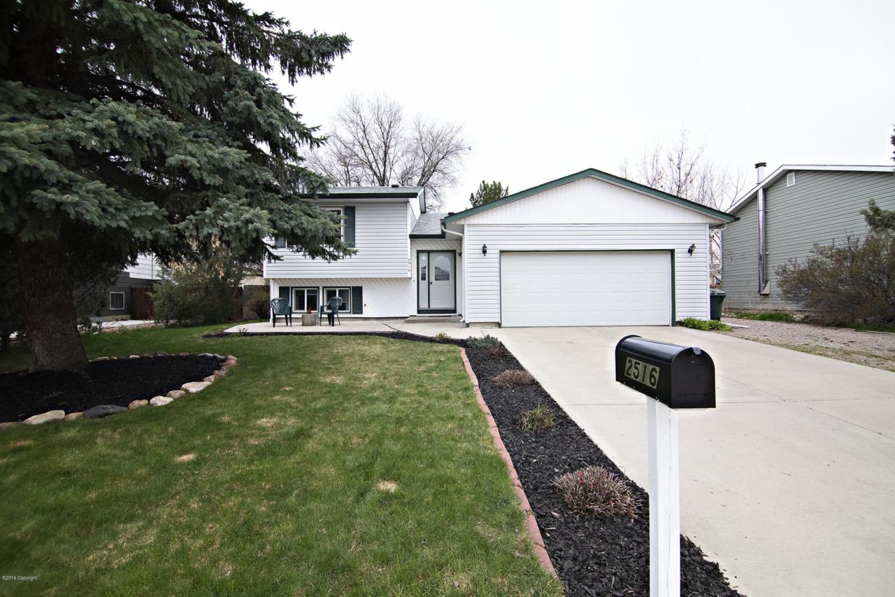 2516 Cascade Dr - Photo 1