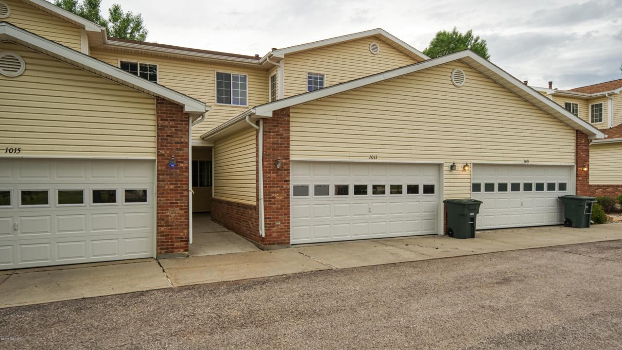 1013 Beaver Dr - Photo 1
